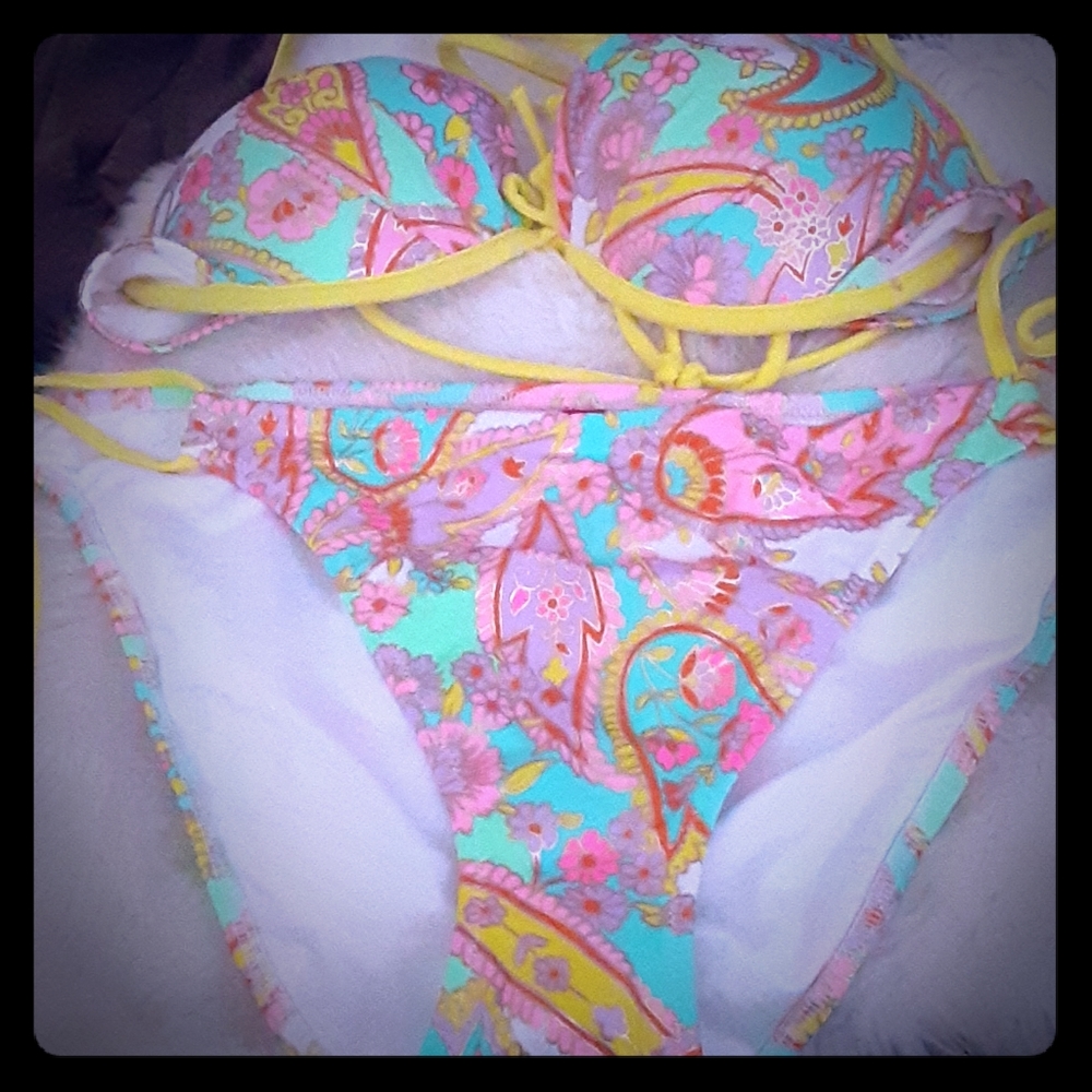 Victoria's secret bikini